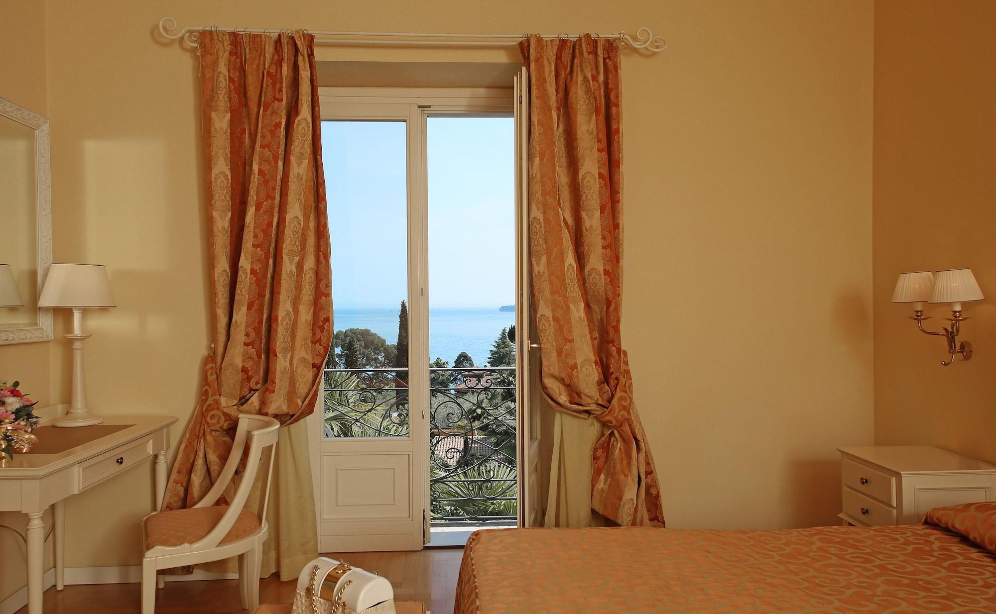 גרדונה ריביירה Villa Sofia Hotel מראה חיצוני תמונה
