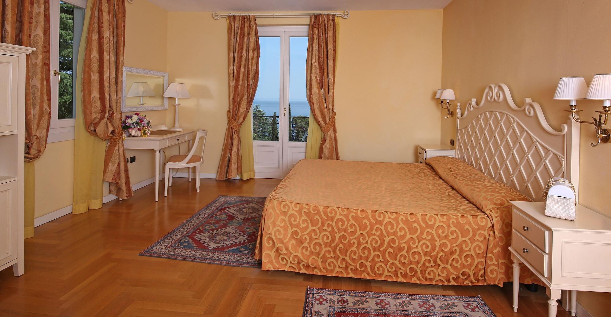 גרדונה ריביירה Villa Sofia Hotel מראה חיצוני תמונה