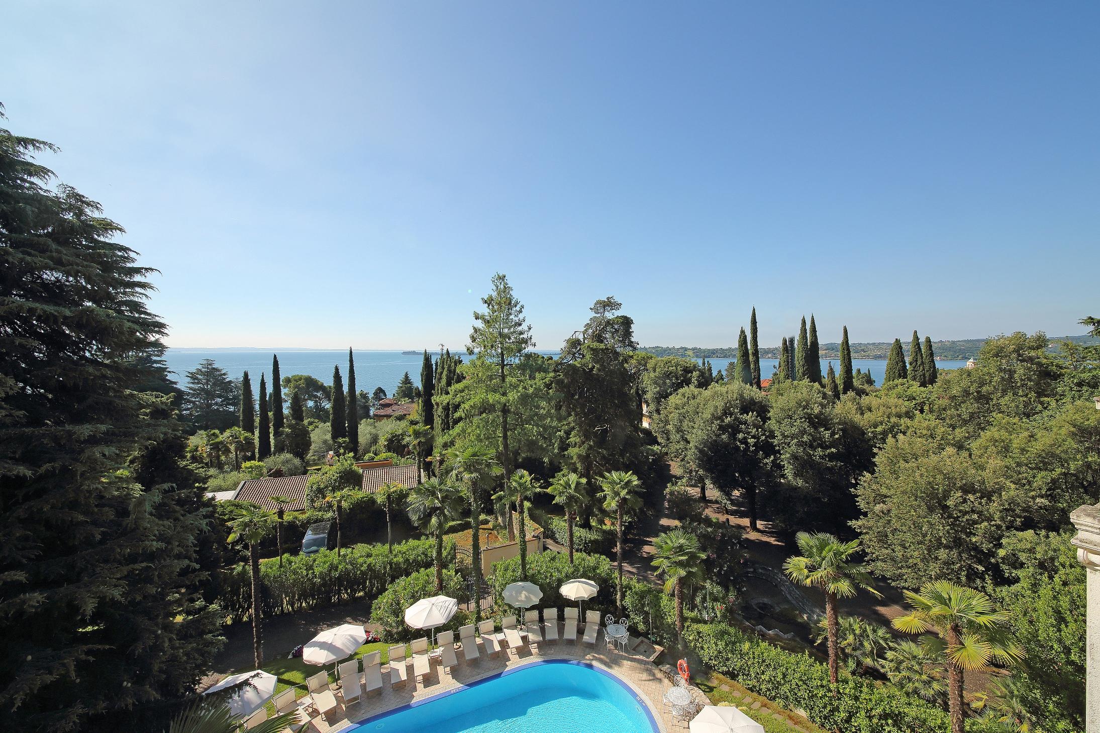 גרדונה ריביירה Villa Sofia Hotel מראה חיצוני תמונה