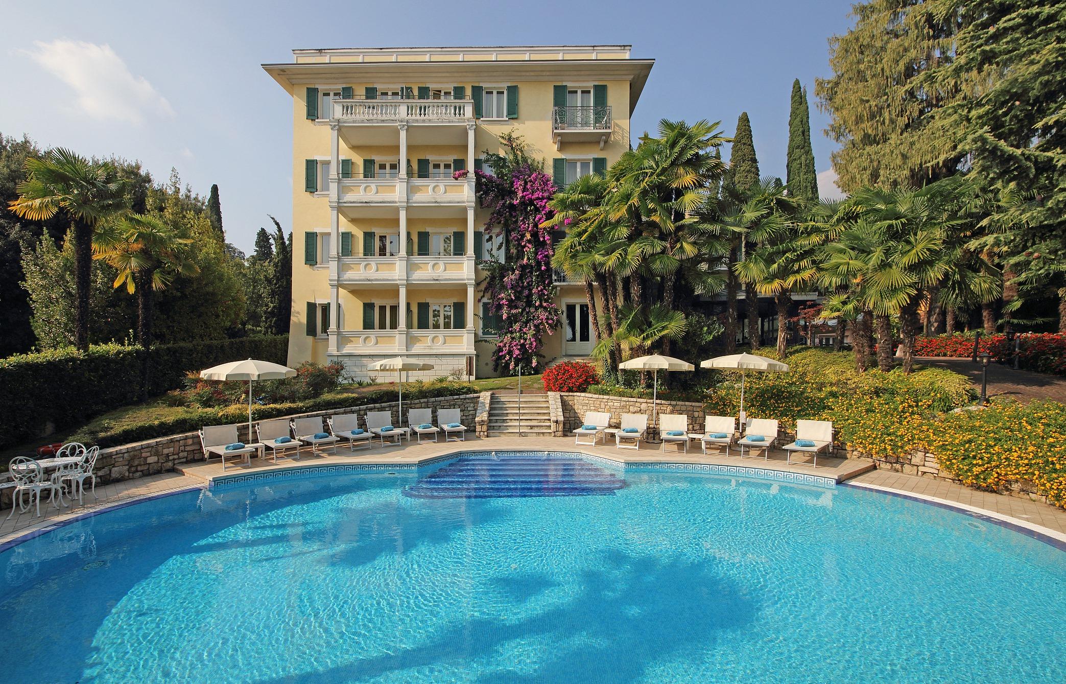 גרדונה ריביירה Villa Sofia Hotel מראה חיצוני תמונה