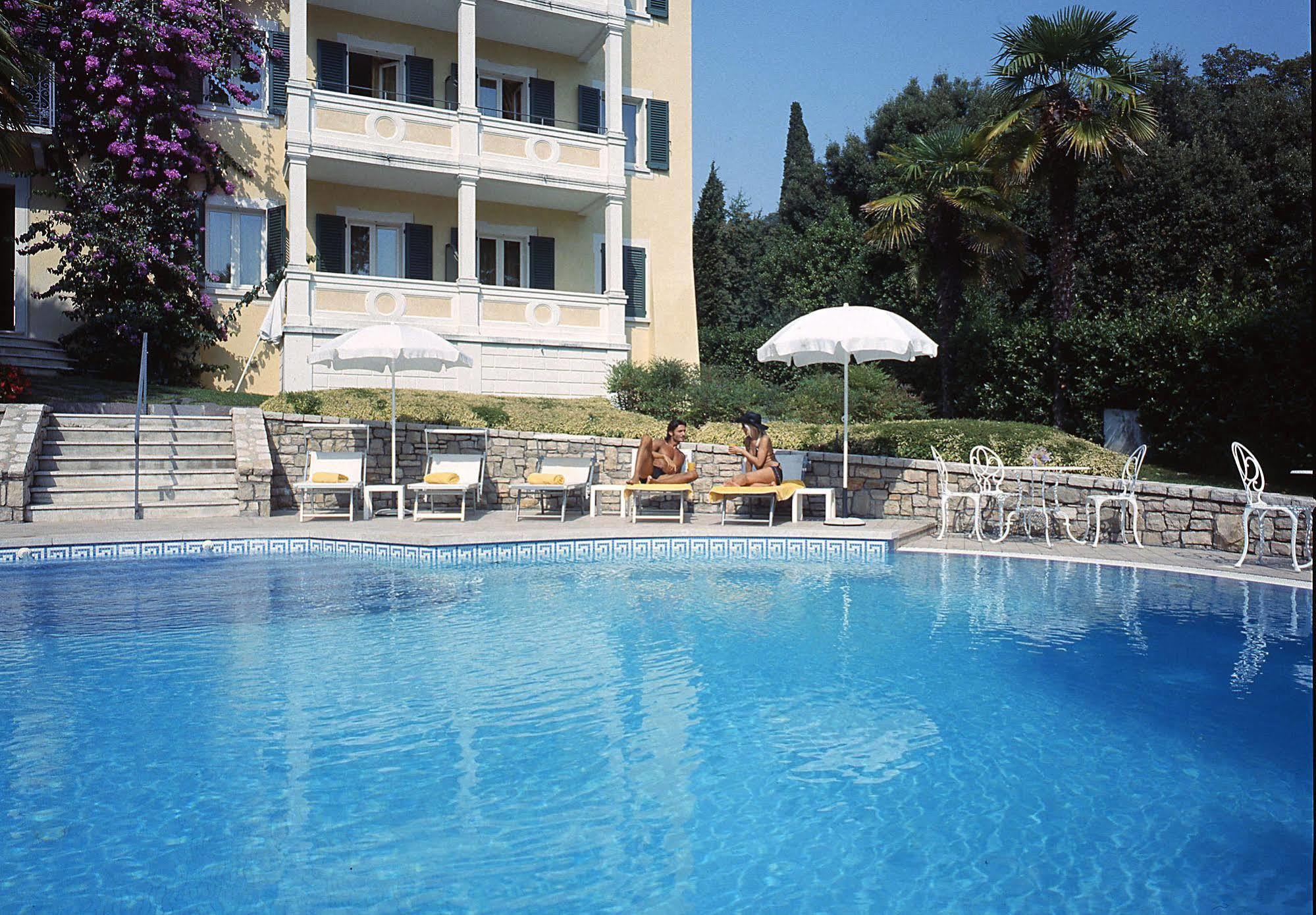 גרדונה ריביירה Villa Sofia Hotel מראה חיצוני תמונה